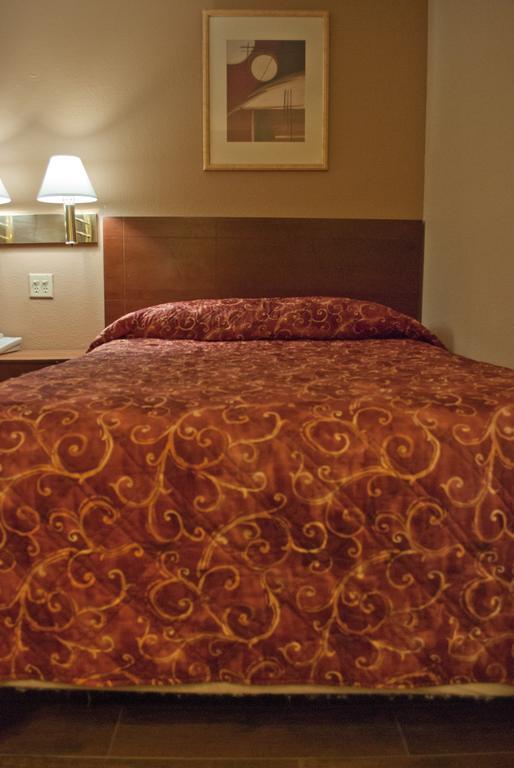 האנטסוויל Bama Inn מראה חיצוני תמונה
